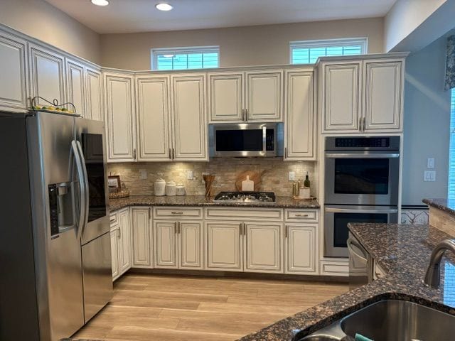 Kitchen in wide plank